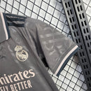 Conjunto Infantil Real Madrid III 24/25 - Cinza